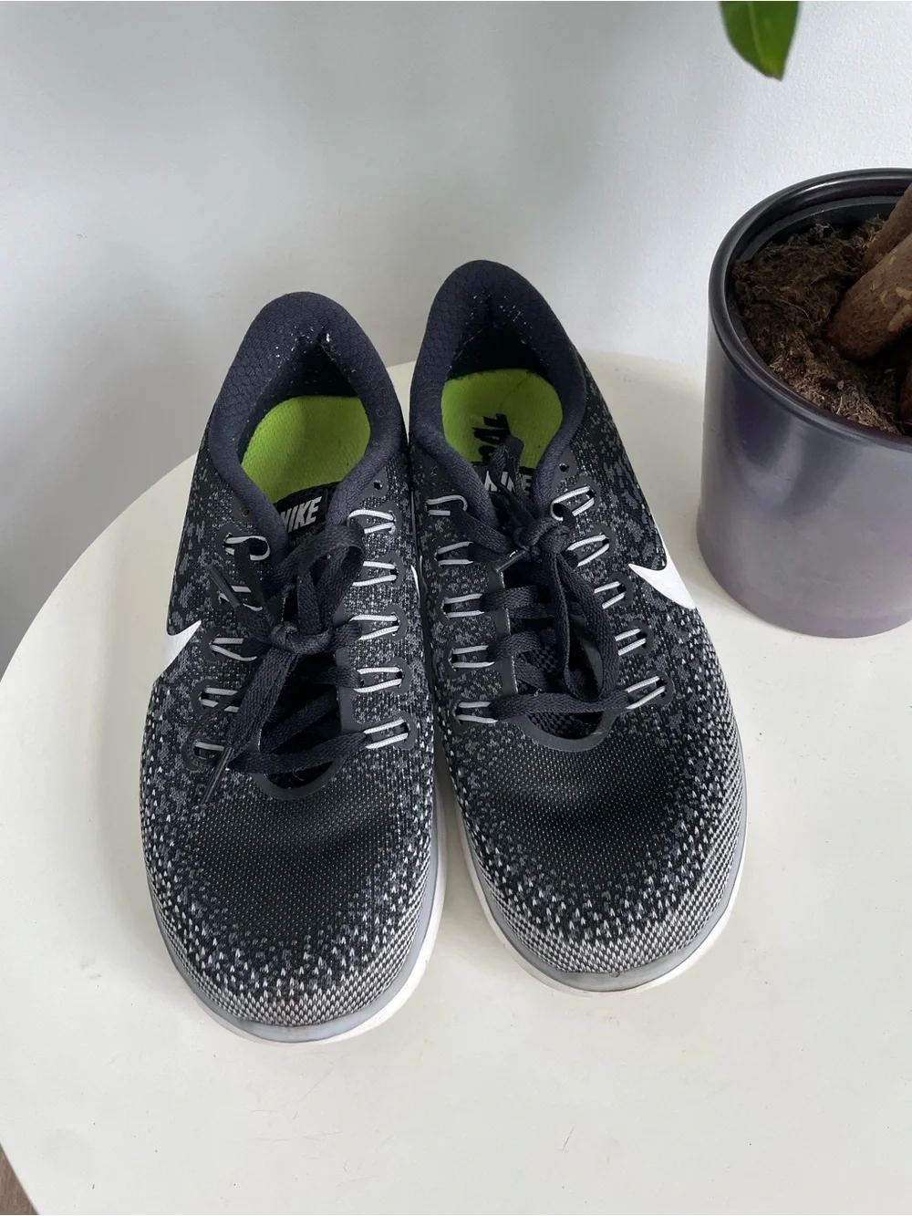 Women Size 8 Nike Free RN Running Shoes Black White